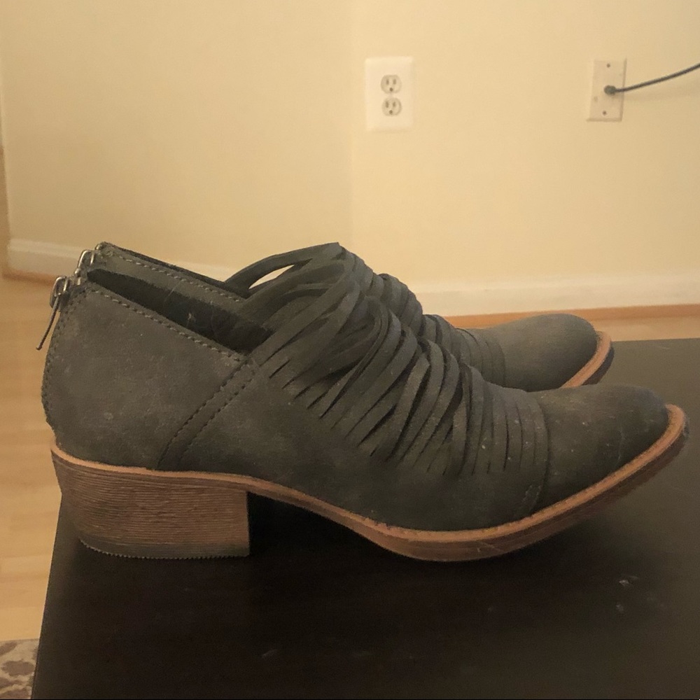 Low heel booties